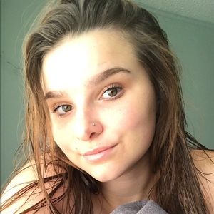 Meet your Posher, Hailey